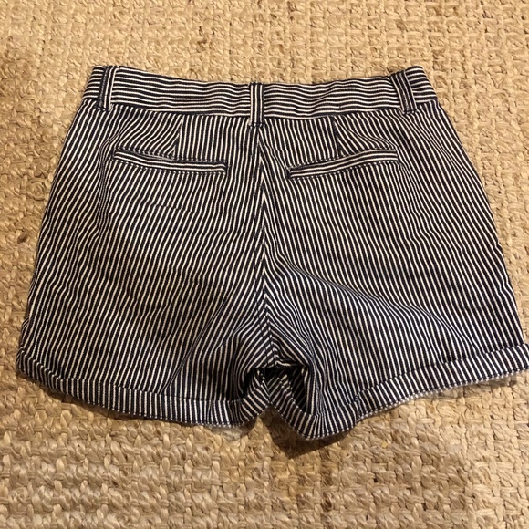 Joe Fresh stripped shorts - Picture 2 of 3